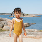 Ribbstickad baddräkt för flickor – Bekväm design för pool & hav