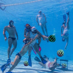 Vattenfylld Aktivitetsboll för Poollek – Sommarens Roligaste Vattensport