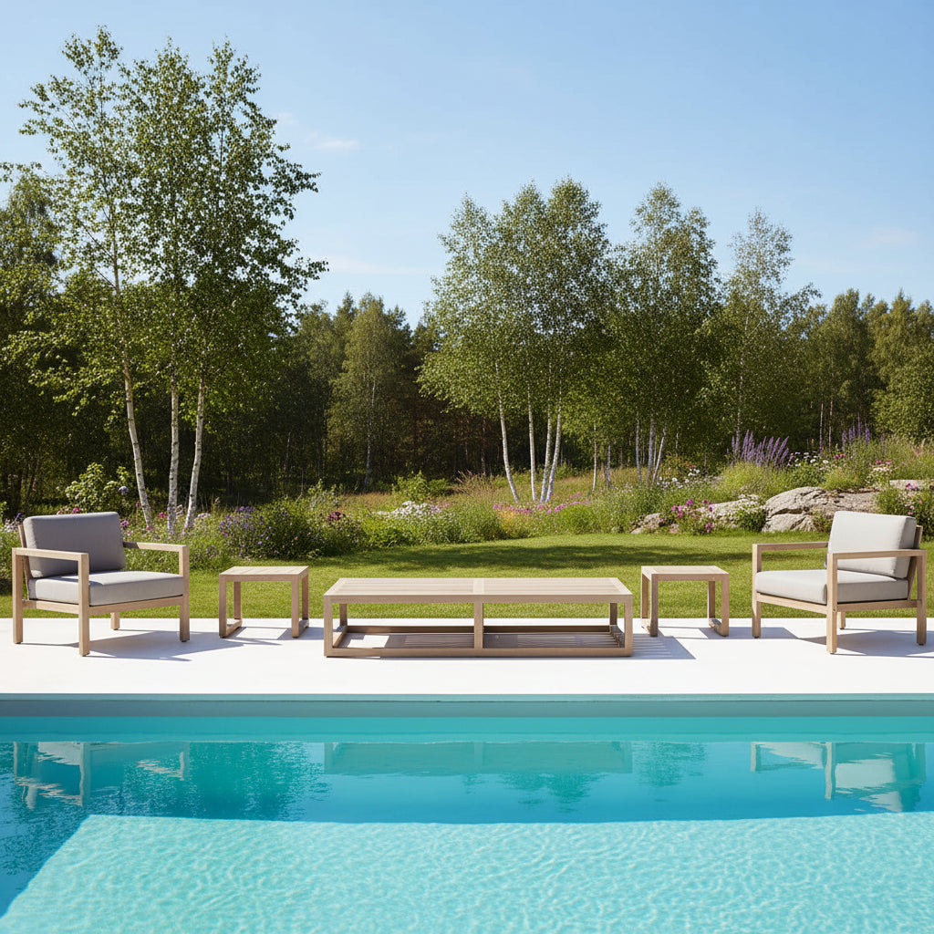 Soffbord i massiv teak – Elegant centerpiece för uteplats & pool