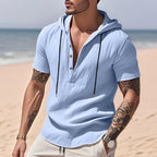 Kortärmad linnehoodie med Henley-knäppning – Sval elegans för pool & fritid Ljusblå